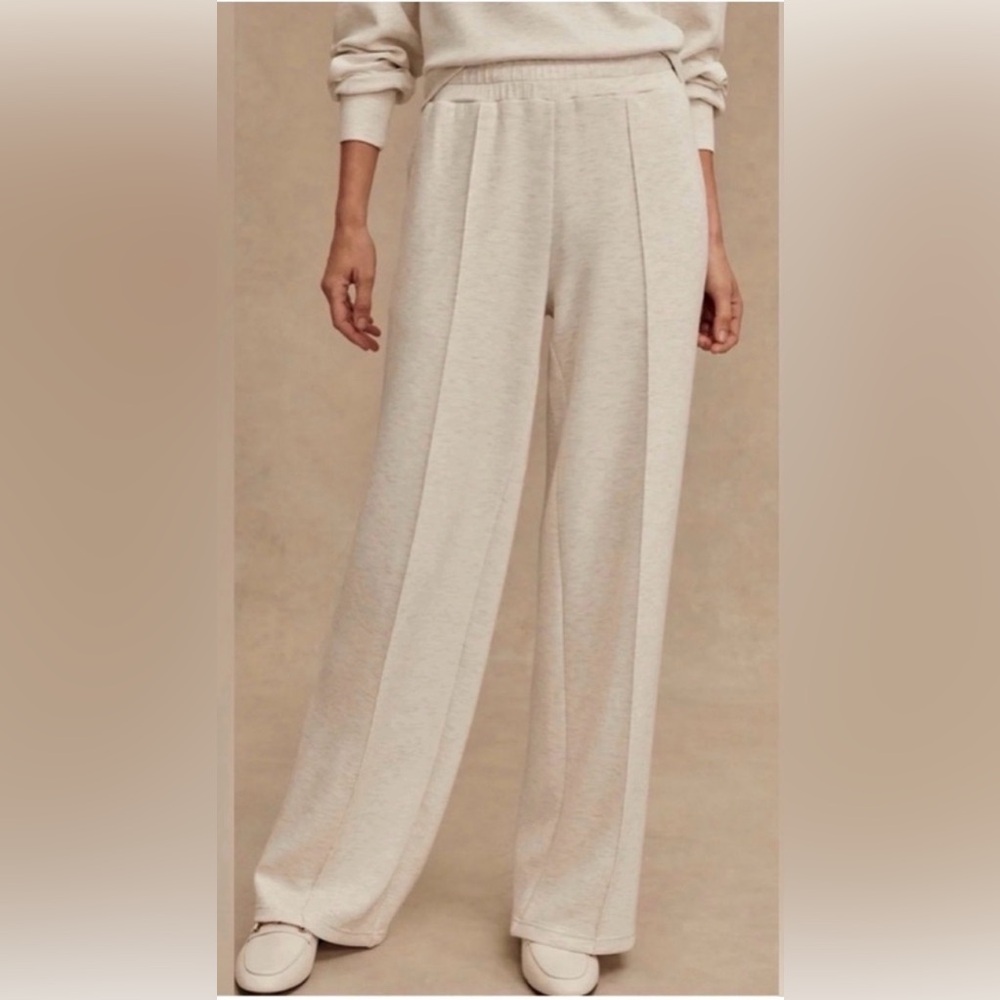 Varley Wide Leg Sweatpants in Light Beige/Cream